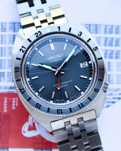 Seiko steel watch with grey dial