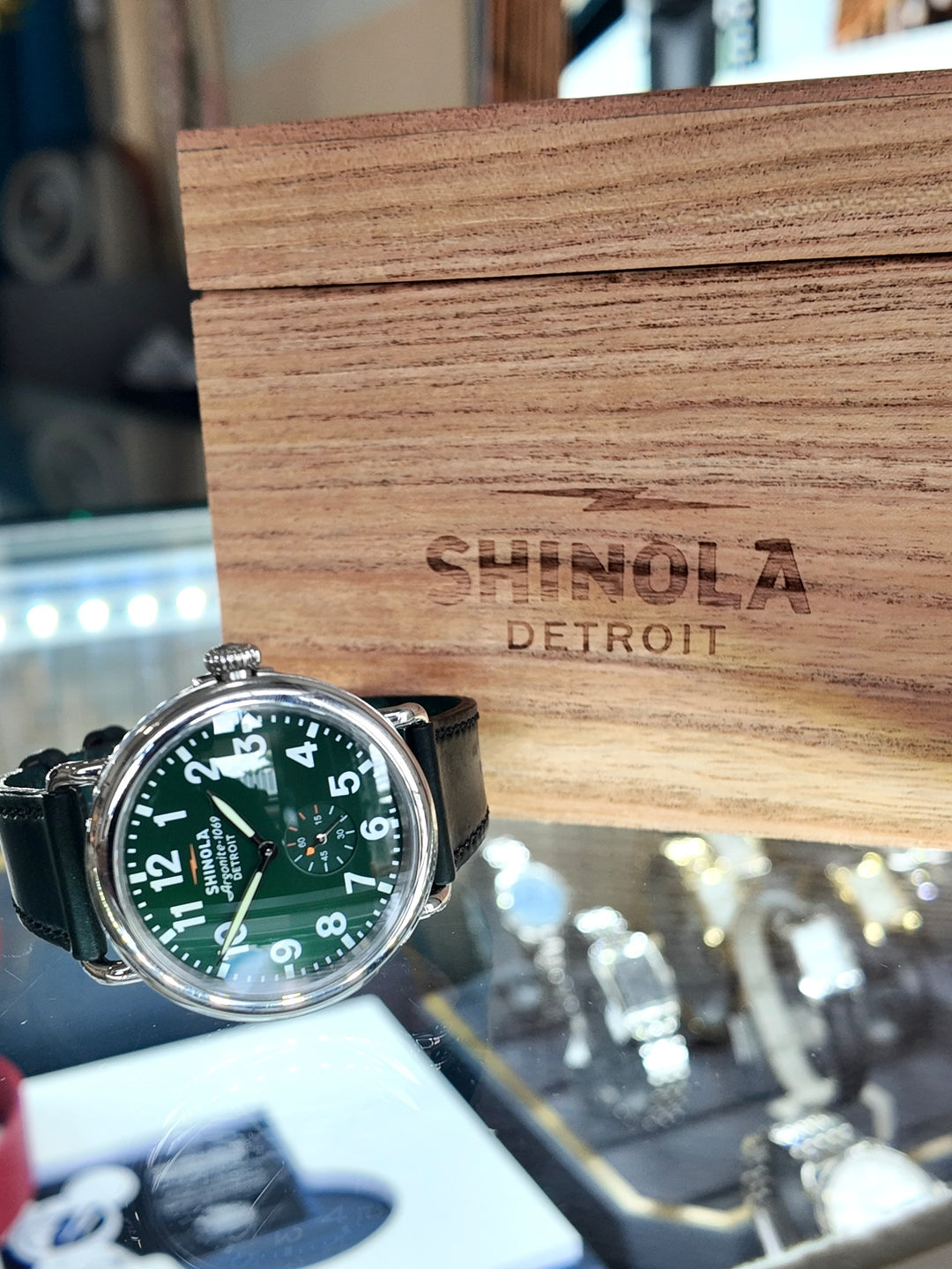 2024 Shinola Runwell Watch Argonite 1069 Quartz 41mm – Mimo's JW